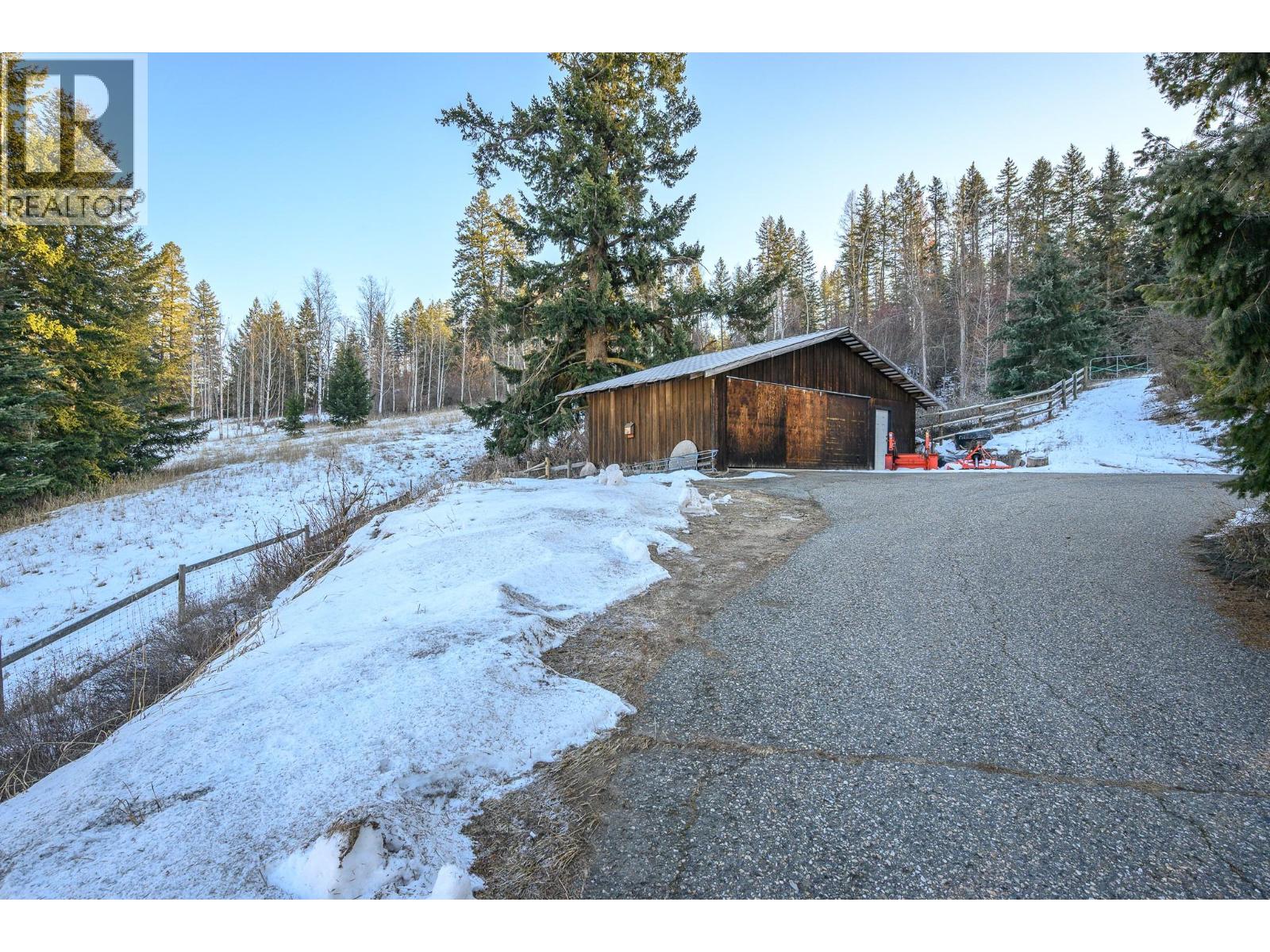 5860 Learmouth Road, Lavington, British Columbia  V1B 3E6 - Photo 60 - 10374014