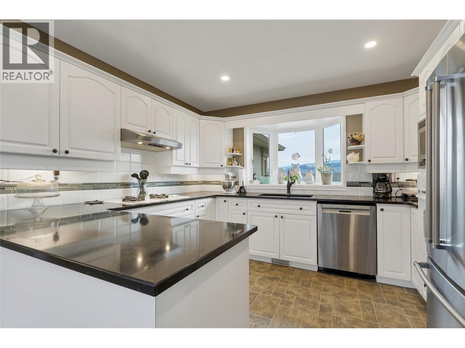 7020 Lakeridge Drive, Vernon, British Columbia  V1H 1P5 - Photo 17 - 10374013