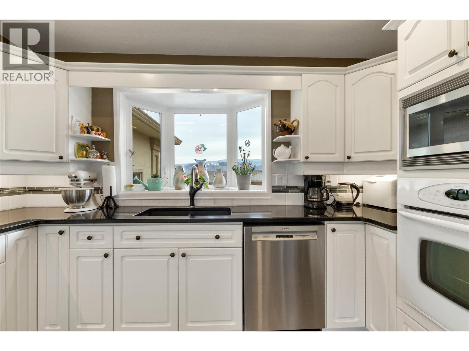 7020 Lakeridge Drive, Vernon, British Columbia  V1H 1P5 - Photo 19 - 10374013