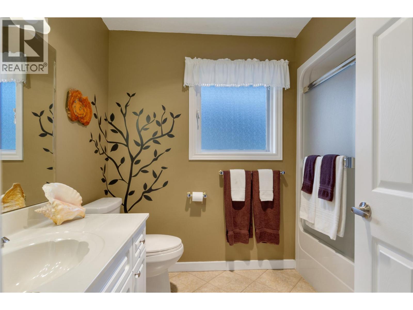 7020 Lakeridge Drive, Vernon, British Columbia  V1H 1P5 - Photo 38 - 10374013
