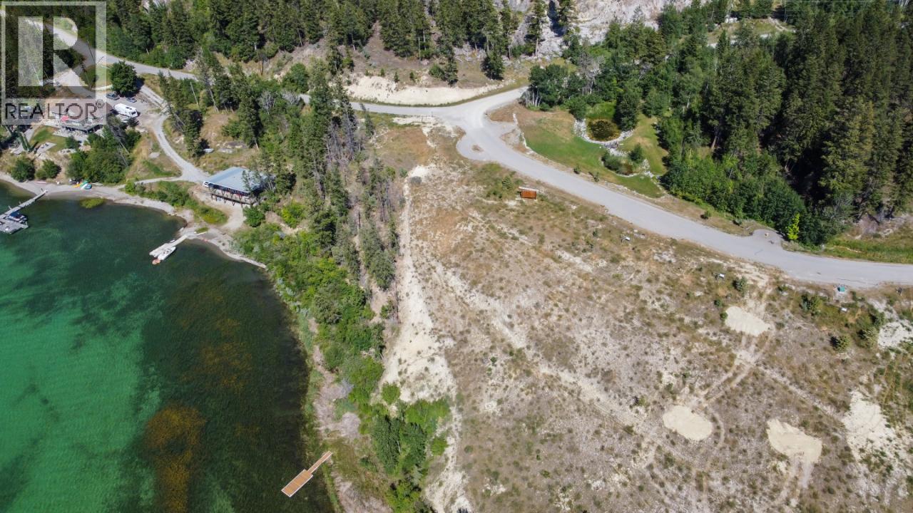 8679 Cottage Lane, Canal Flats, British Columbia  V0B 1B0 - Photo 16 - 10374127