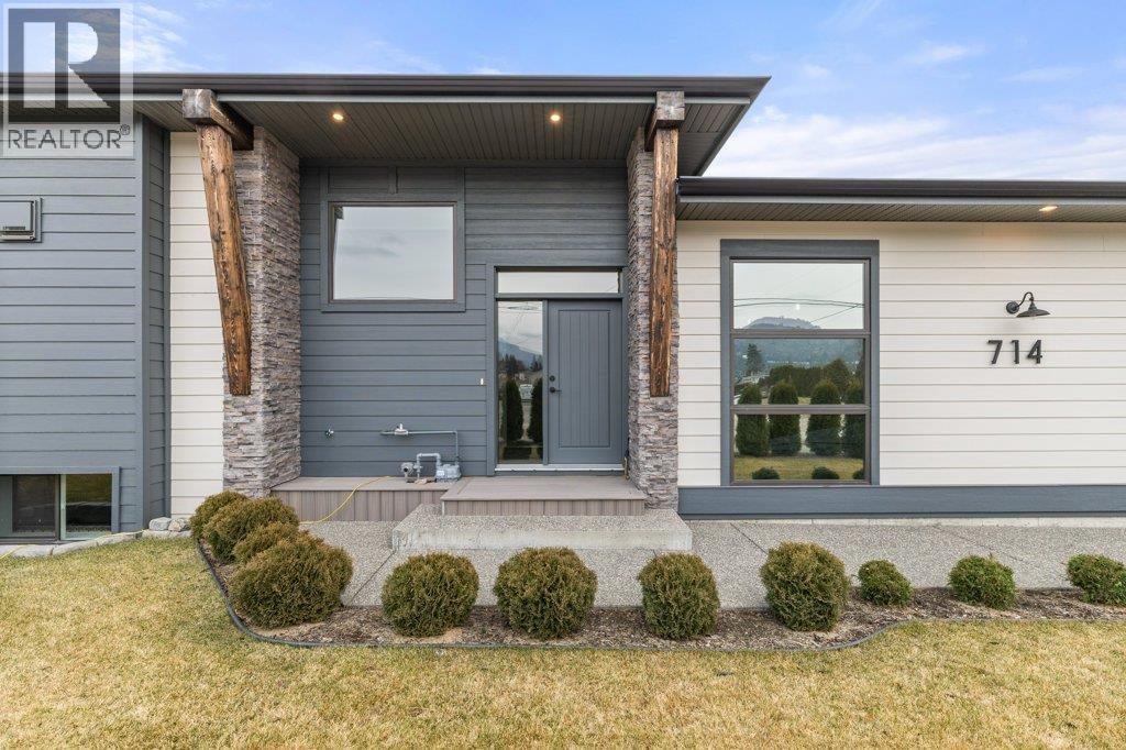 714 Lake Court, West Kelowna, British Columbia  V1Z 1H6 - Photo 54 - 10373758