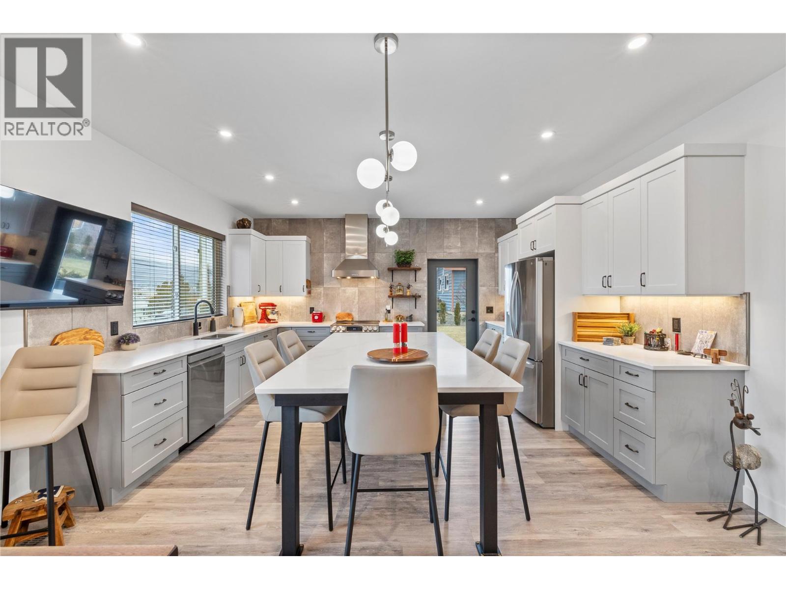 714 Lake Court, West Kelowna, British Columbia  V1Z 1H6 - Photo 6 - 10373758