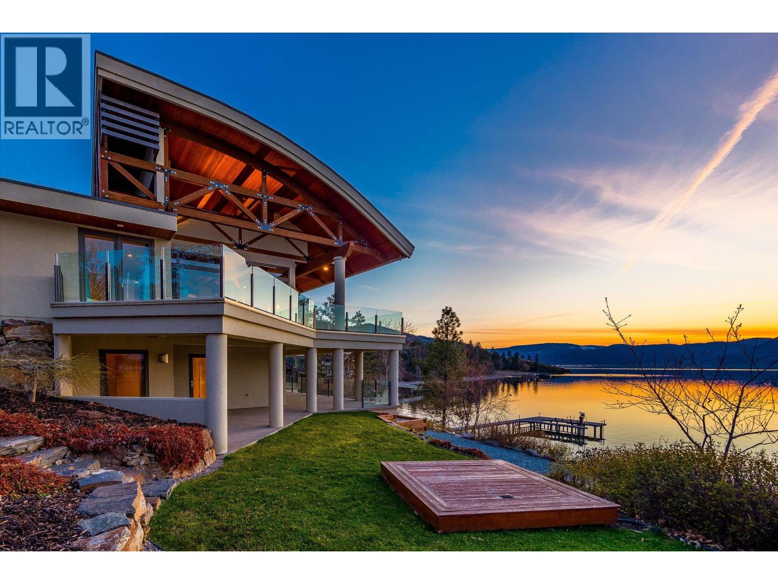 5560 Lakeshore Road, Kelowna, British Columbia  V1W 4J4 - Photo 2 - 10373964