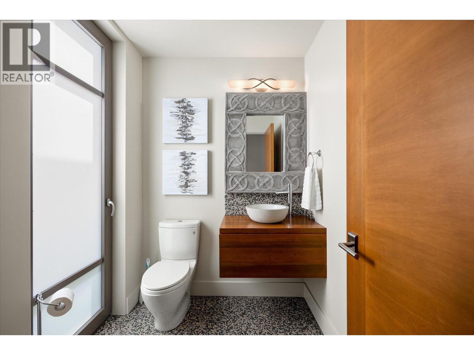 5560 Lakeshore Road, Kelowna, British Columbia  V1W 4J4 - Photo 33 - 10373964