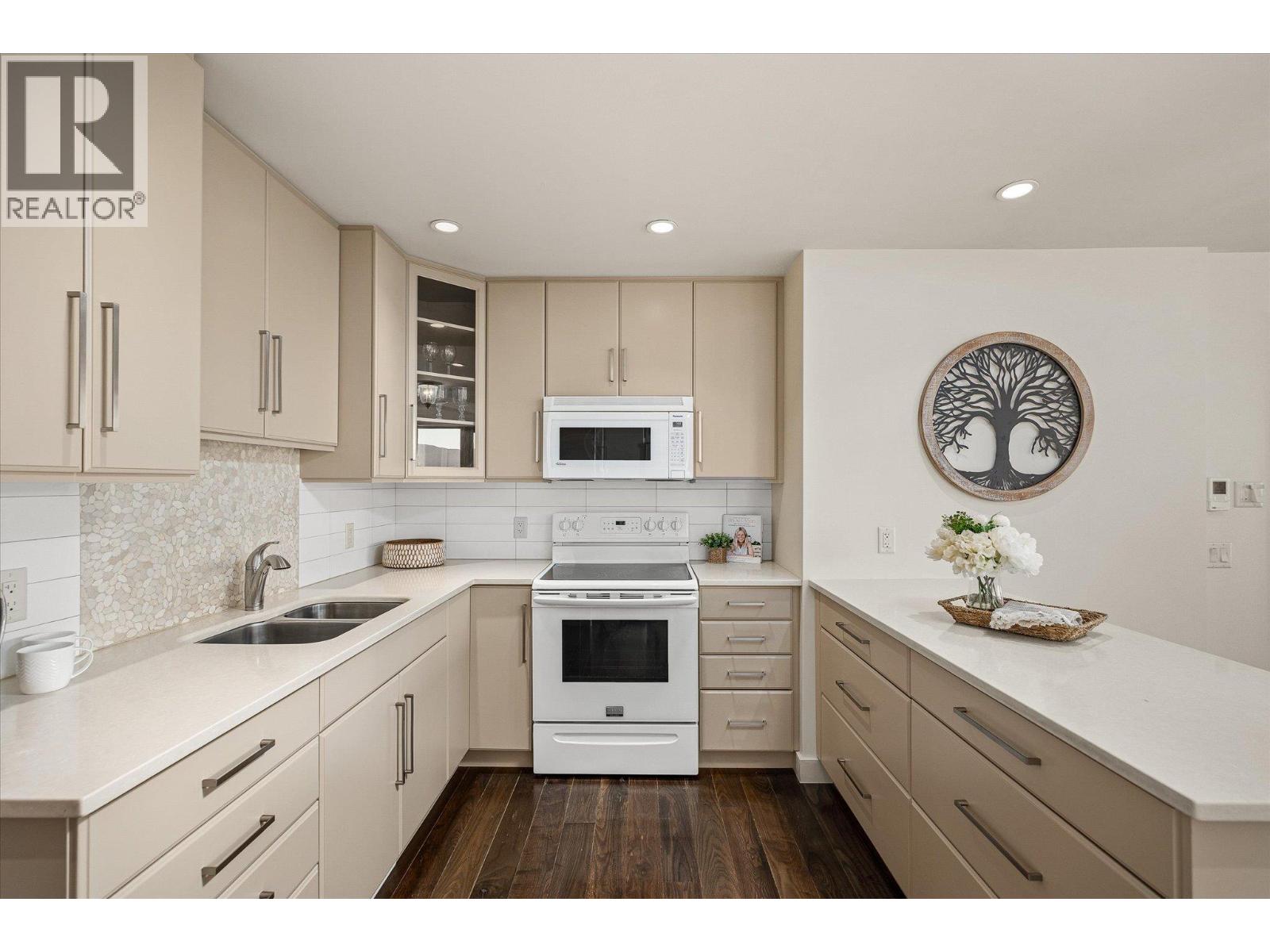 5560 Lakeshore Road, Kelowna, British Columbia  V1W 4J4 - Photo 36 - 10373964