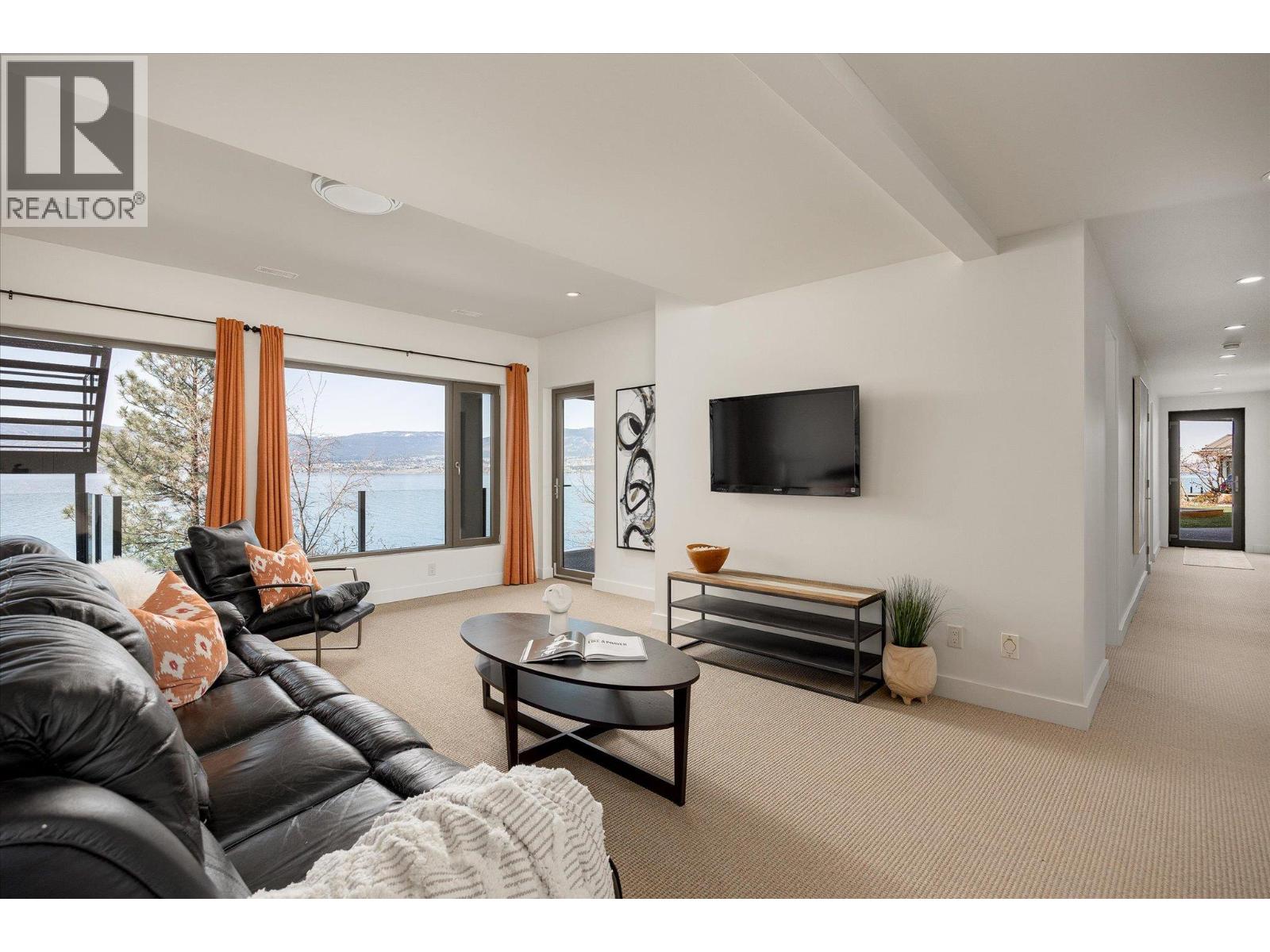 5560 Lakeshore Road, Kelowna, British Columbia  V1W 4J4 - Photo 43 - 10373964