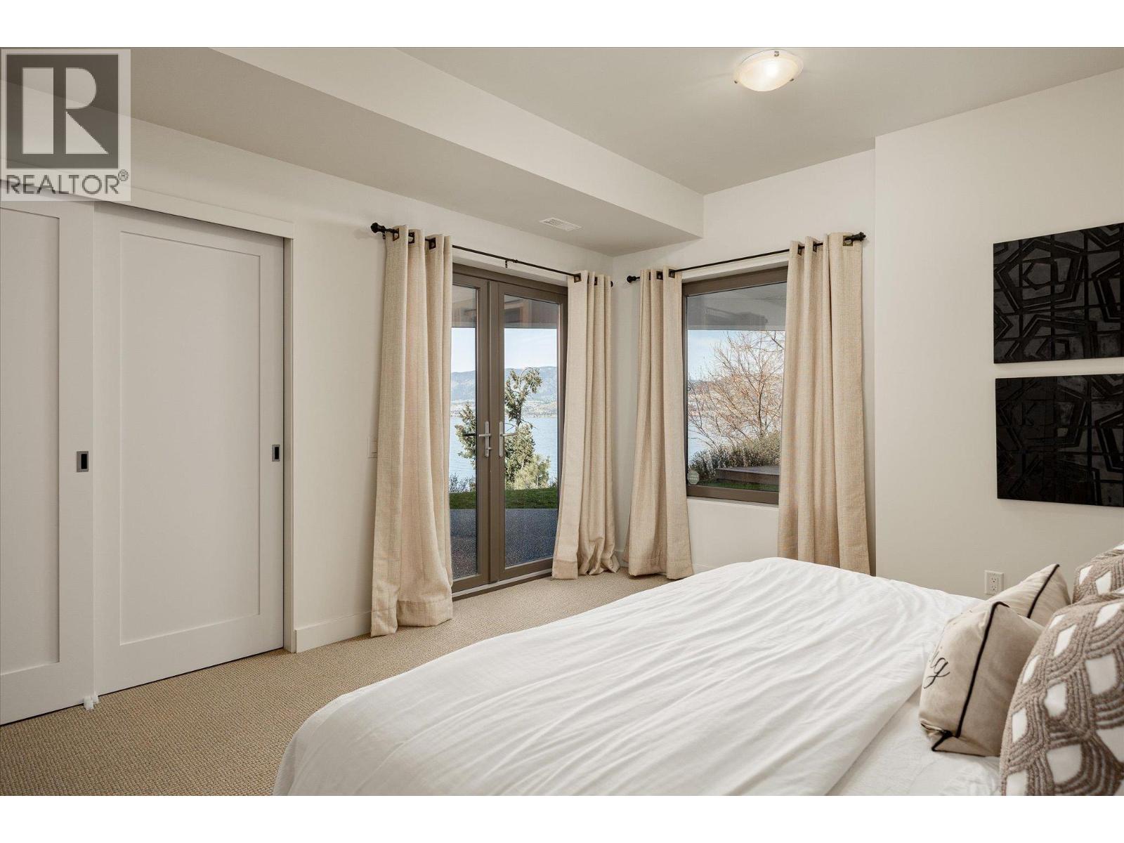 5560 Lakeshore Road, Kelowna, British Columbia  V1W 4J4 - Photo 45 - 10373964