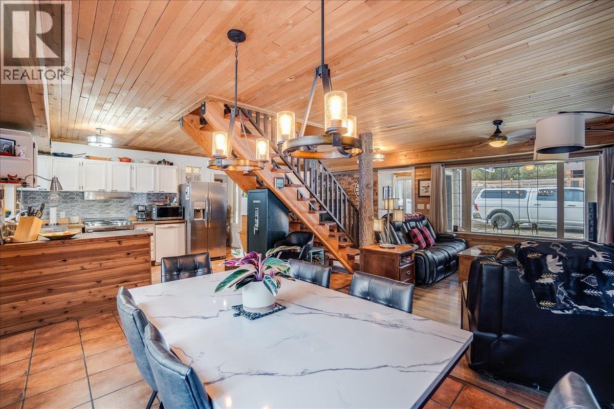 4453 Passmore Upper Road, Passmore, British Columbia  V0G 2J0 - Photo 11 - 10373819