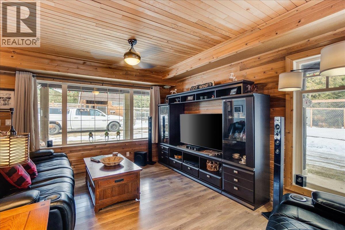 4453 Passmore Upper Road, Passmore, British Columbia  V0G 2J0 - Photo 19 - 10373819