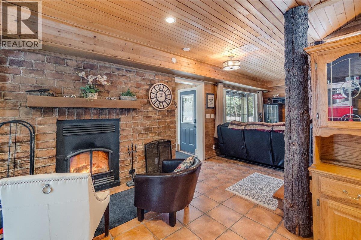 4453 Passmore Upper Road, Passmore, British Columbia  V0G 2J0 - Photo 21 - 10373819