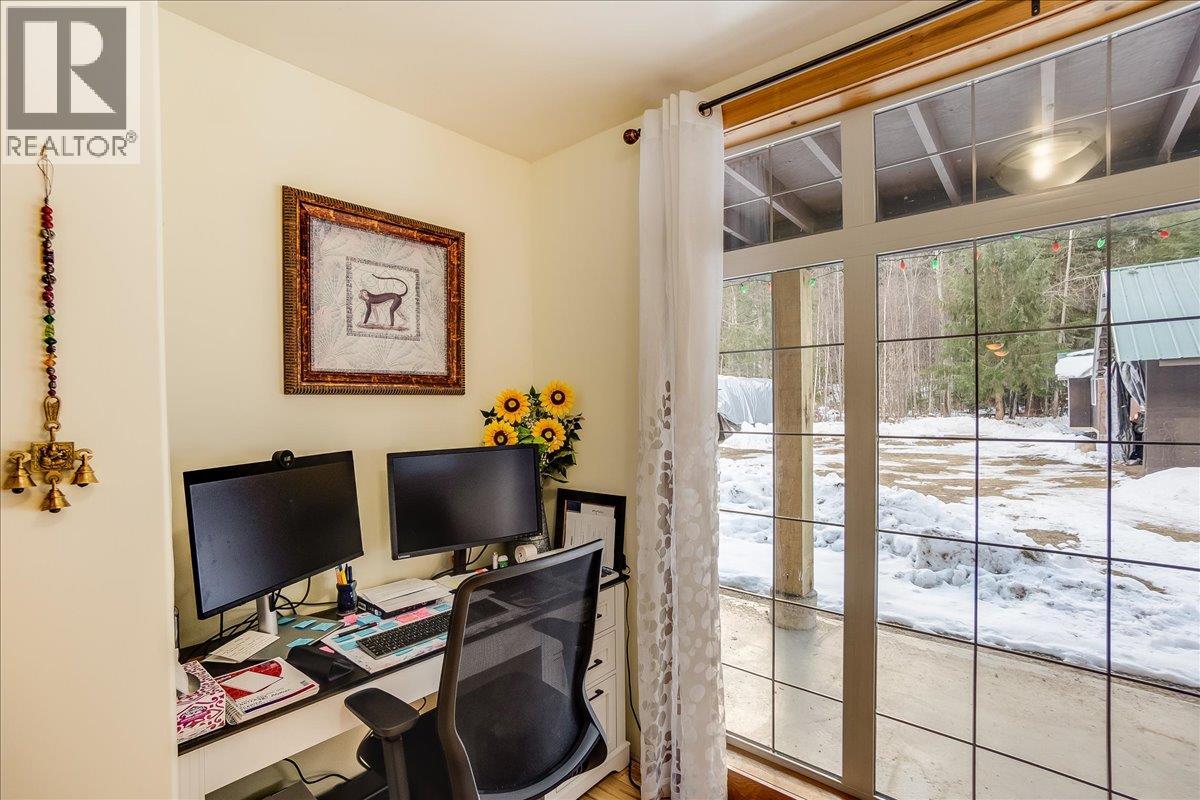 4453 Passmore Upper Road, Passmore, British Columbia  V0G 2J0 - Photo 24 - 10373819