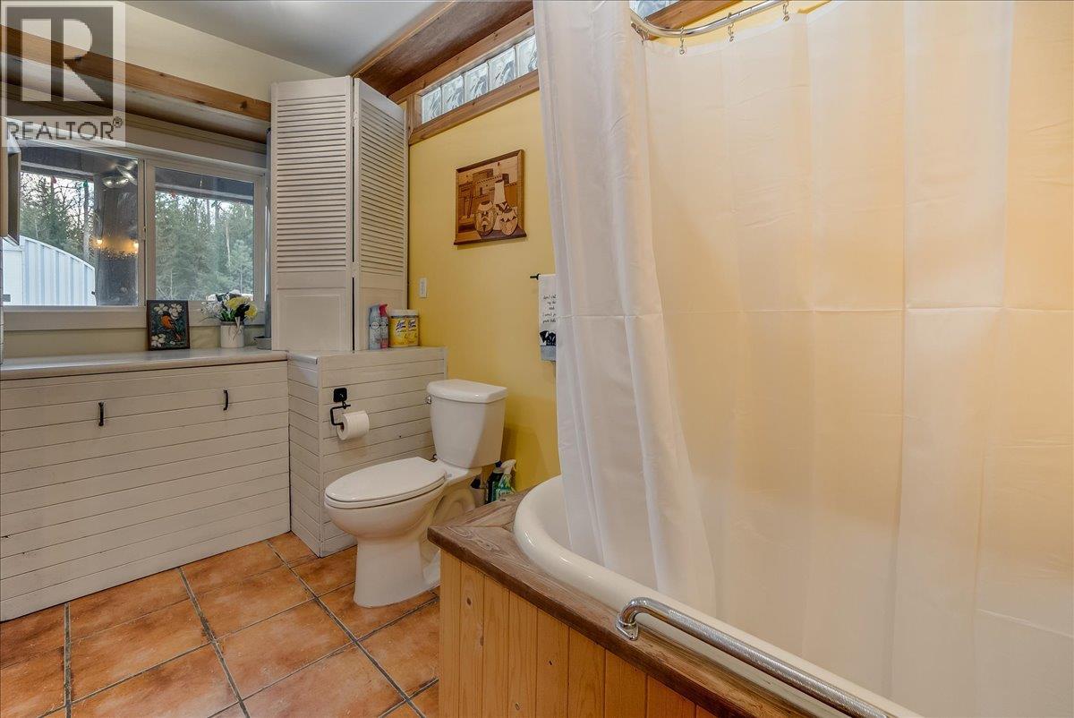 4453 Passmore Upper Road, Passmore, British Columbia  V0G 2J0 - Photo 26 - 10373819