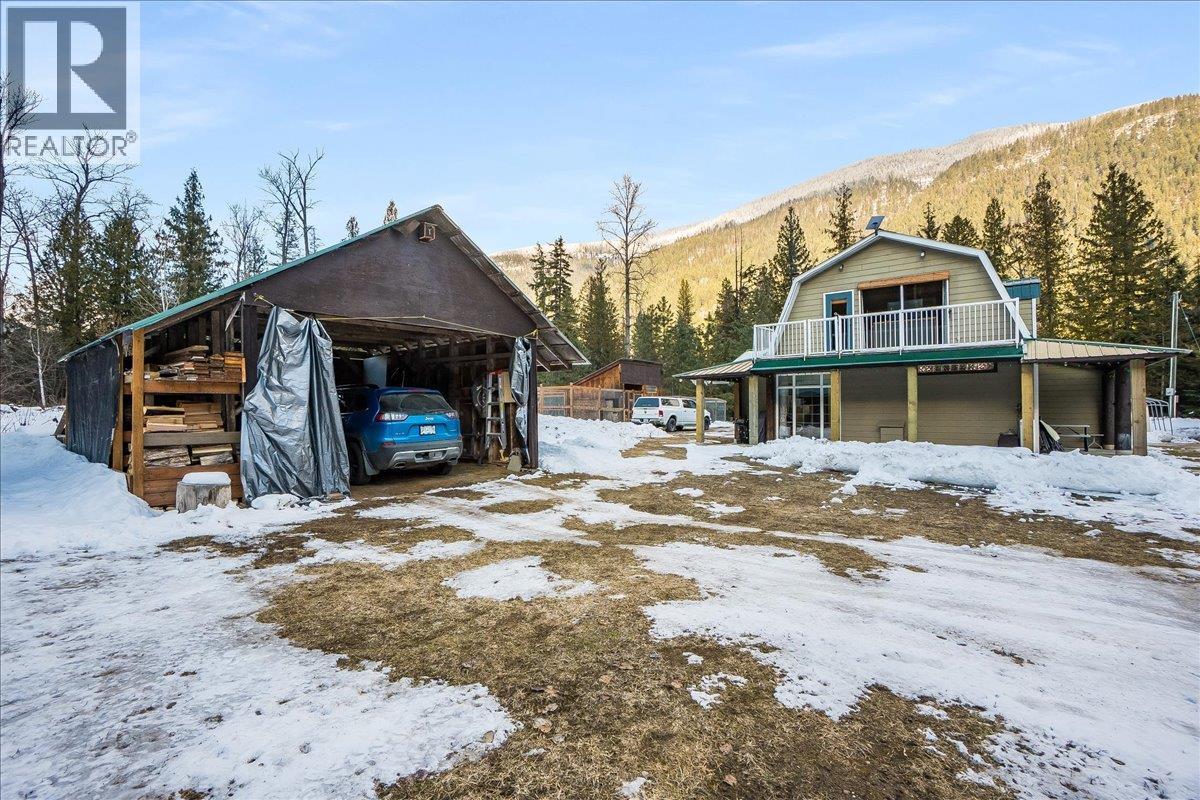 4453 Passmore Upper Road, Passmore, British Columbia  V0G 2J0 - Photo 5 - 10373819