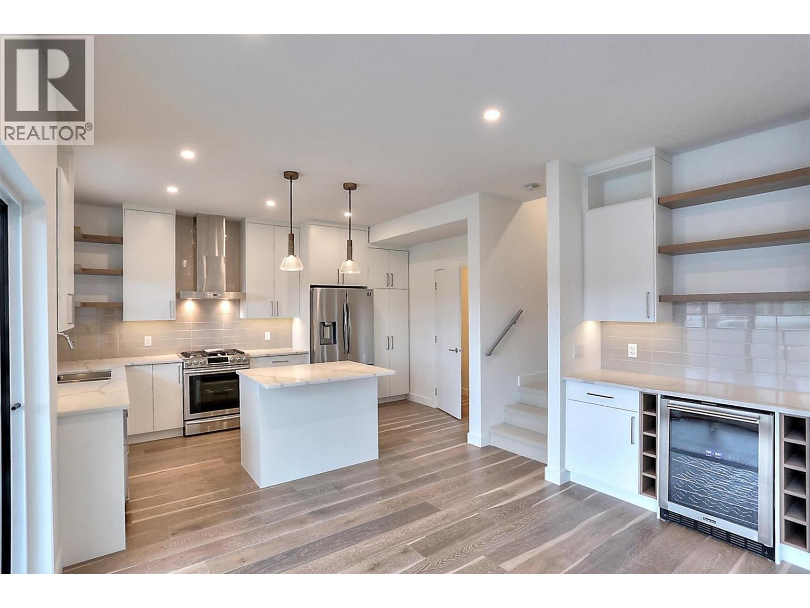 4499 Walker Road, Kelowna, British Columbia  V1W 1G8 - Photo 11 - 10374035