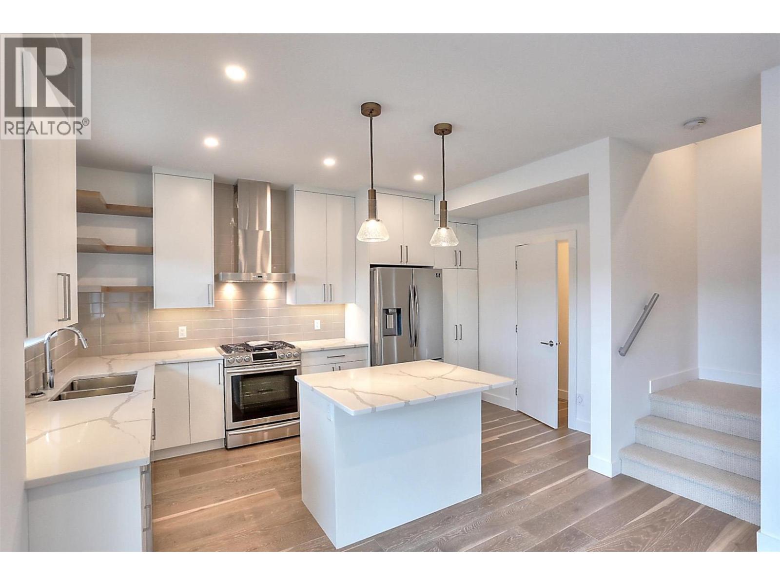 4499 Walker Road, Kelowna, British Columbia  V1W 1G8 - Photo 12 - 10374035