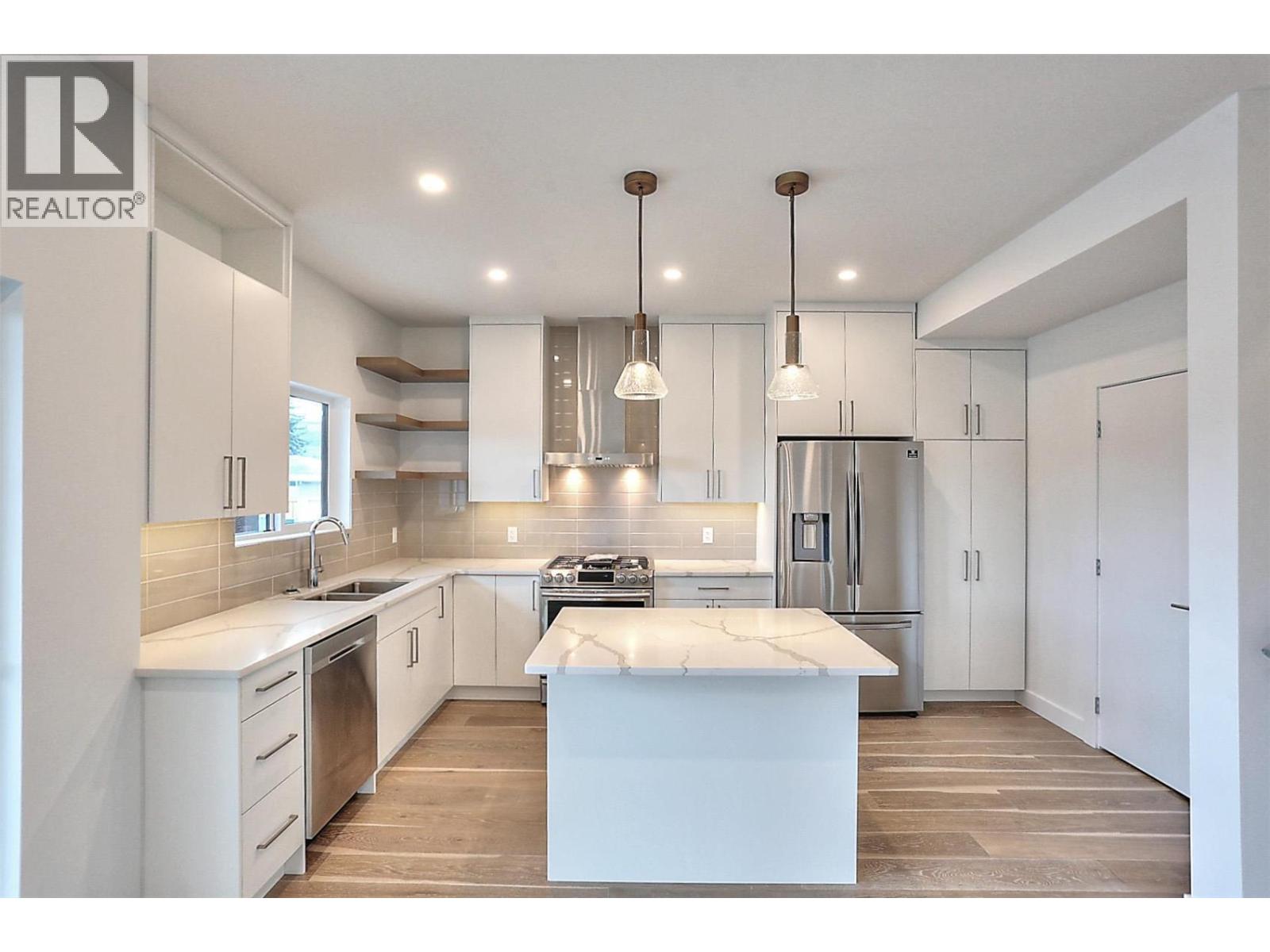 4499 Walker Road, Kelowna, British Columbia  V1W 1G8 - Photo 7 - 10374035