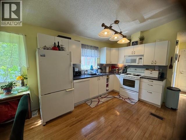 3096 South Main Street Unit# 10, Penticton, British Columbia  V2A 6G5 - Photo 8 - 10373943