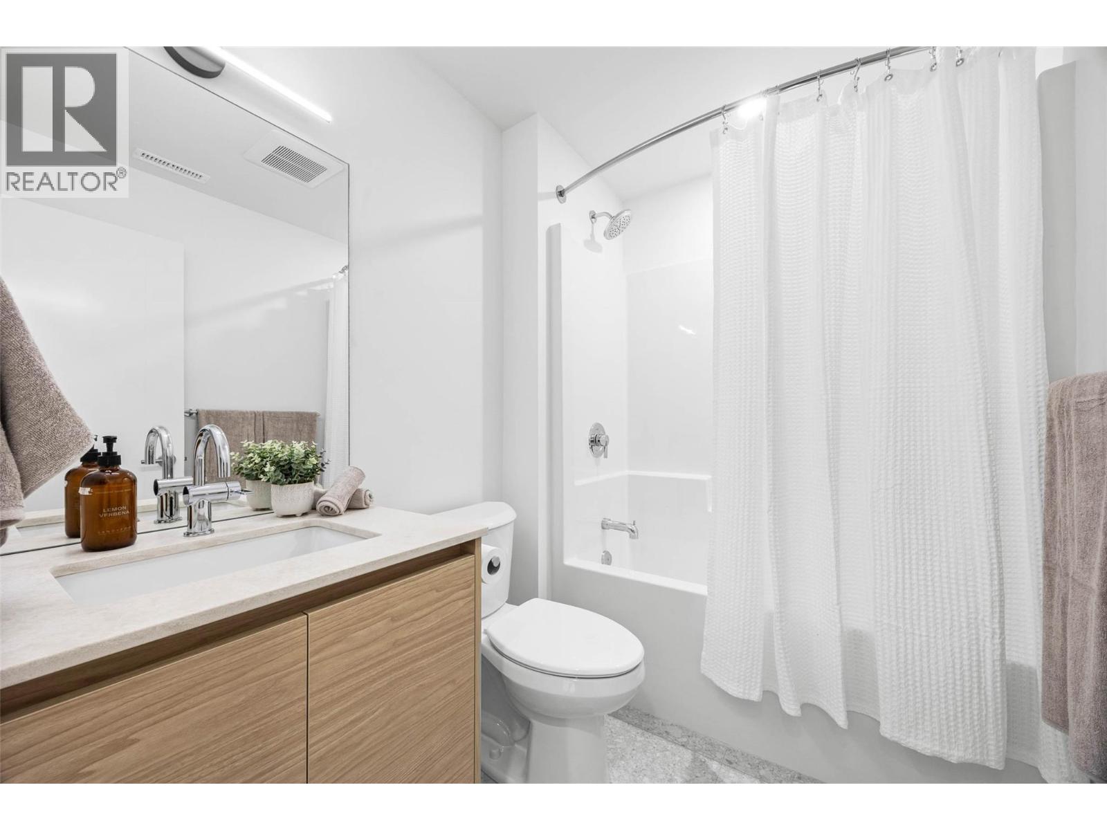 5044 Sun Rivers Drive, Kamloops, British Columbia  V2H 0E7 - Photo 40 - 10374178