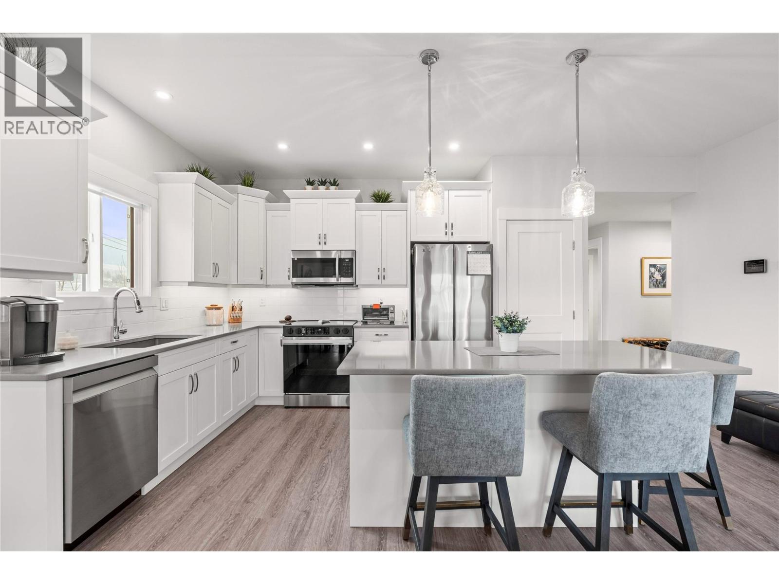 6453 Okanagan Landing Road, Vernon, British Columbia  V1H 1M5 - Photo 9 - 10374191