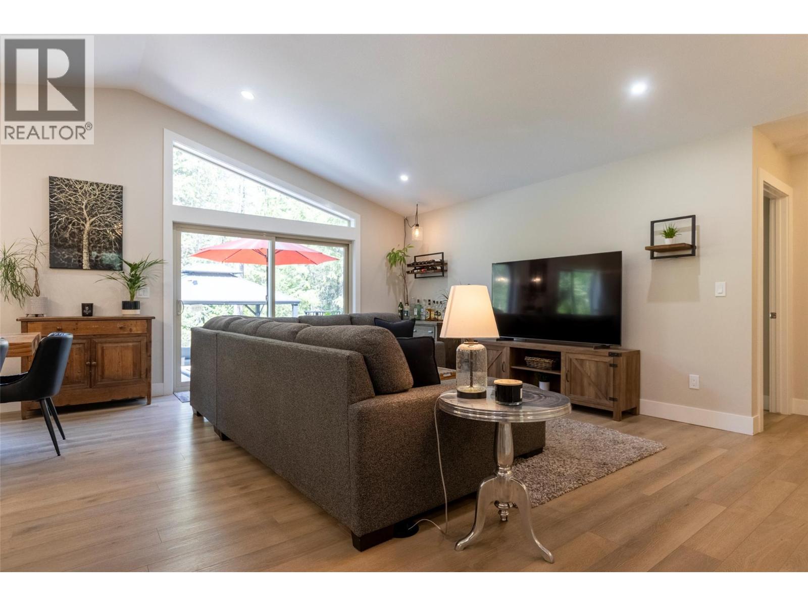 6347 Osprey Landing Court, Wardner, British Columbia  V0B 2J0 - Photo 10 - 10374118