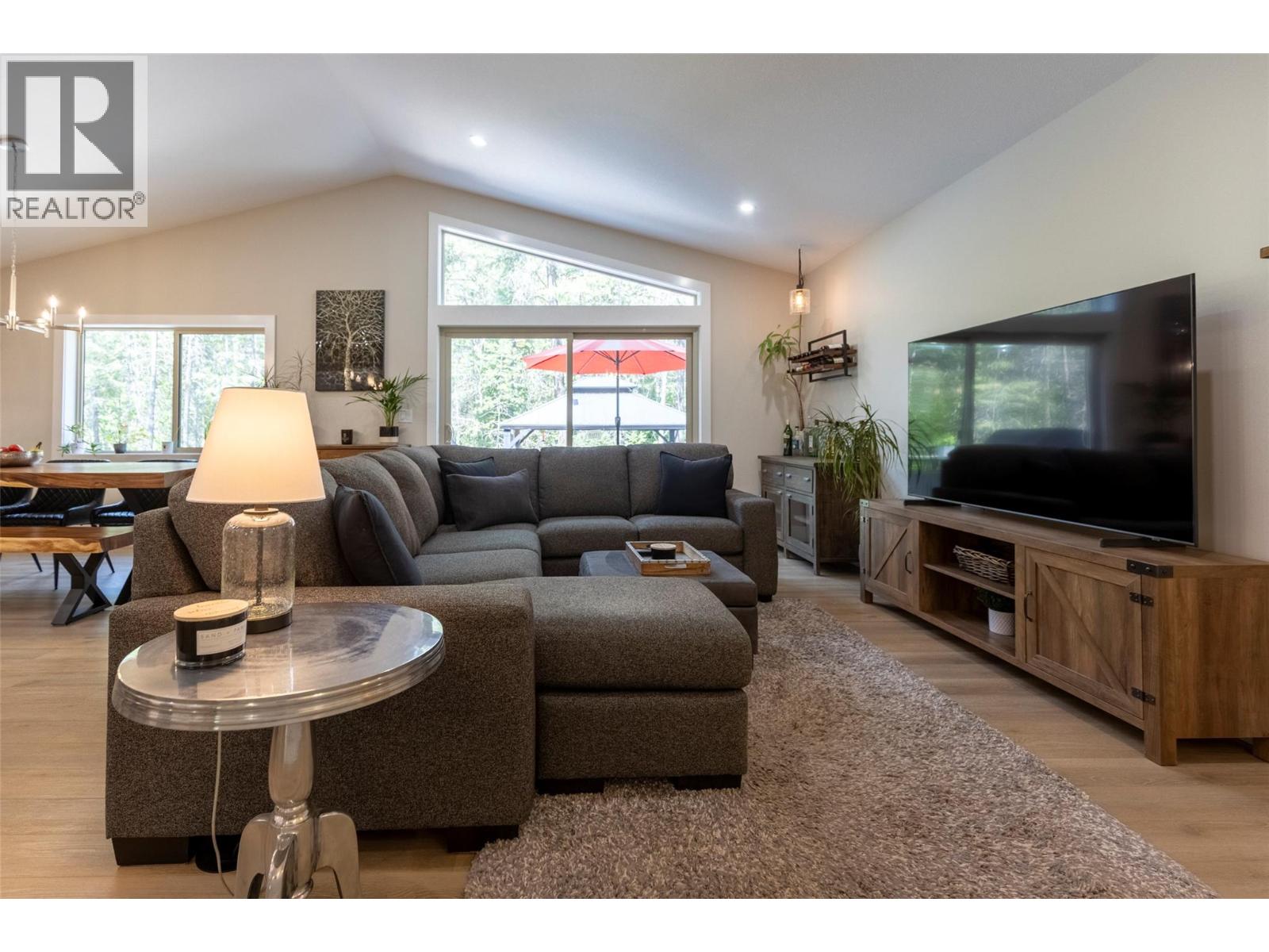 6347 Osprey Landing Court, Wardner, British Columbia  V0B 2J0 - Photo 11 - 10374118
