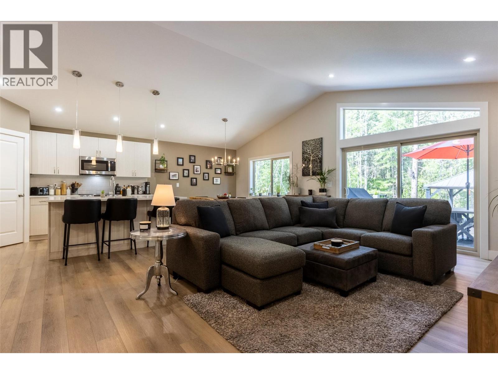 6347 Osprey Landing Court, Wardner, British Columbia  V0B 2J0 - Photo 12 - 10374118
