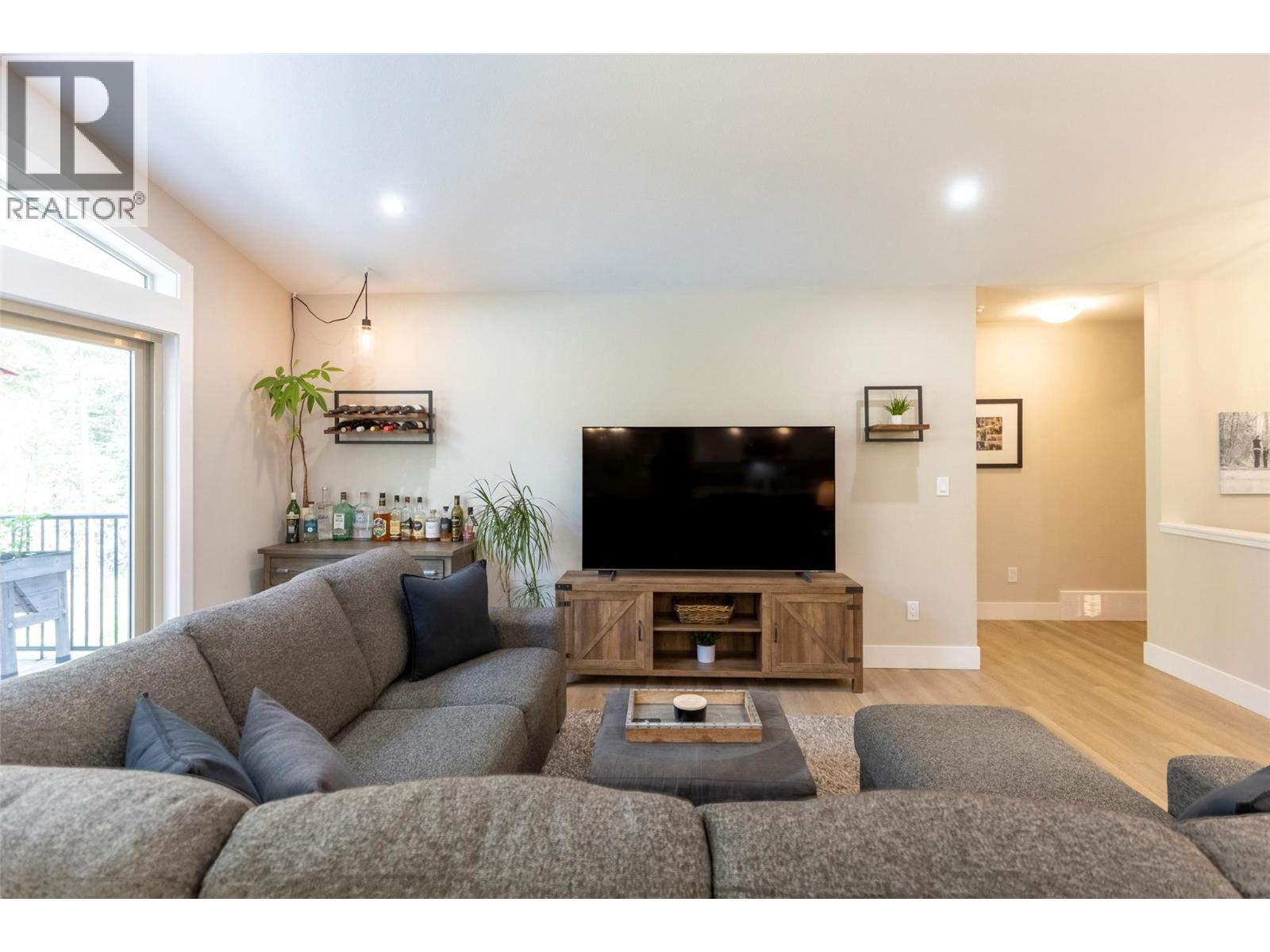 6347 Osprey Landing Court, Wardner, British Columbia  V0B 2J0 - Photo 14 - 10374118