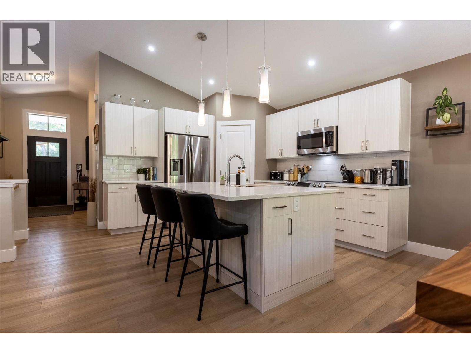 6347 Osprey Landing Court, Wardner, British Columbia  V0B 2J0 - Photo 16 - 10374118