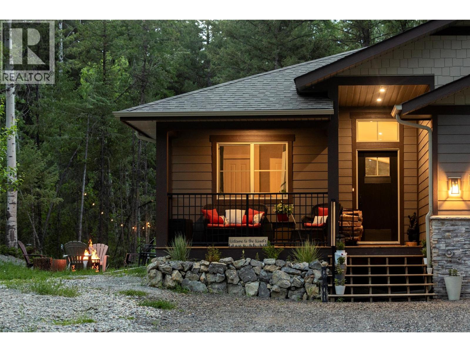 6347 Osprey Landing Court, Wardner, British Columbia  V0B 2J0 - Photo 4 - 10374118