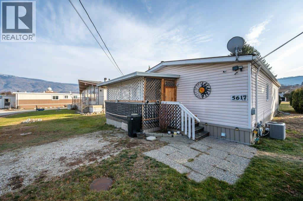 5617 Highway 97, Oliver, British Columbia  V0H 1T9 - Photo 1 - 10373144