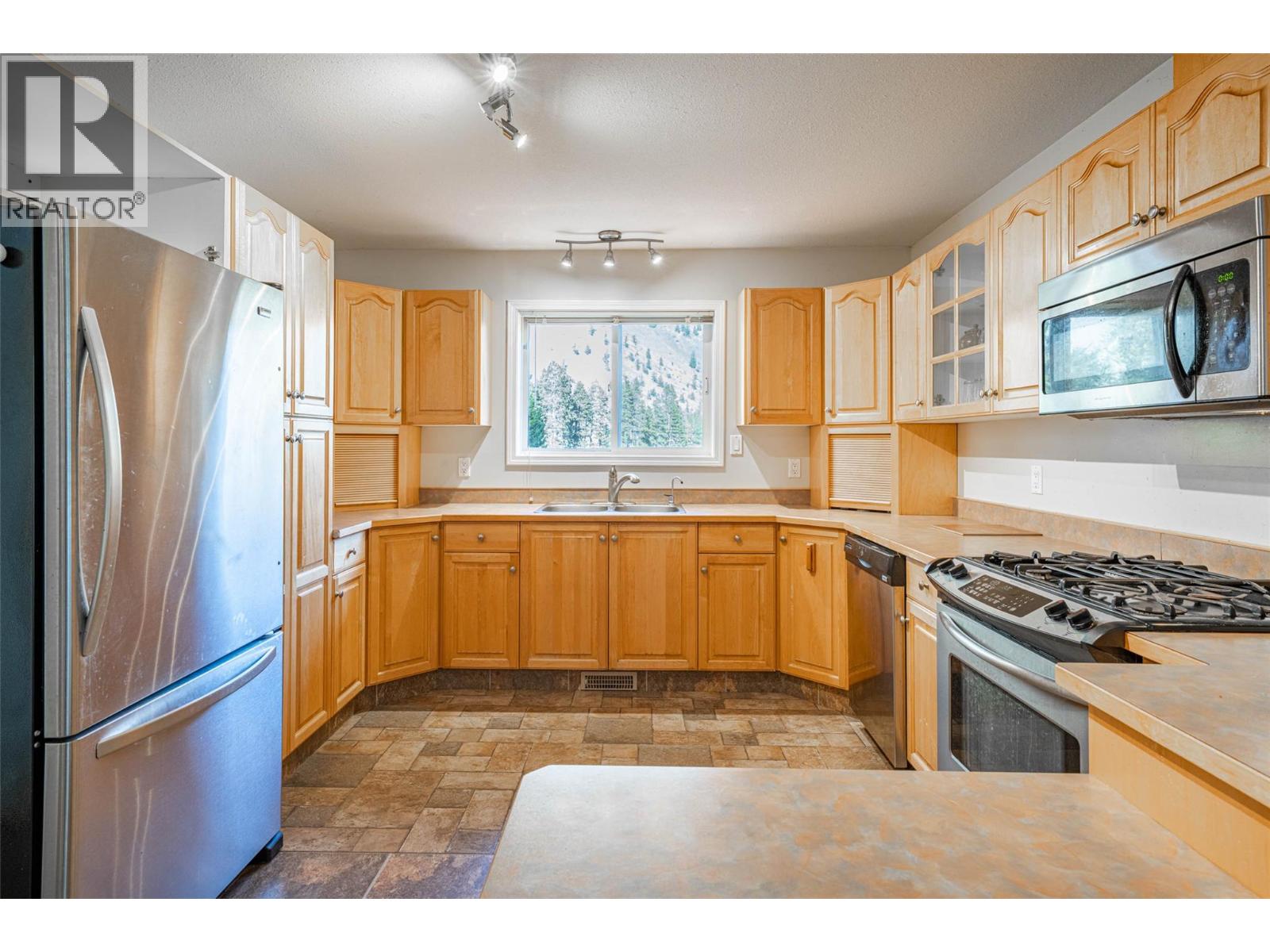 205 Ashnola Road, Keremeos, British Columbia  V0X 1N1 - Photo 10 - 10374189
