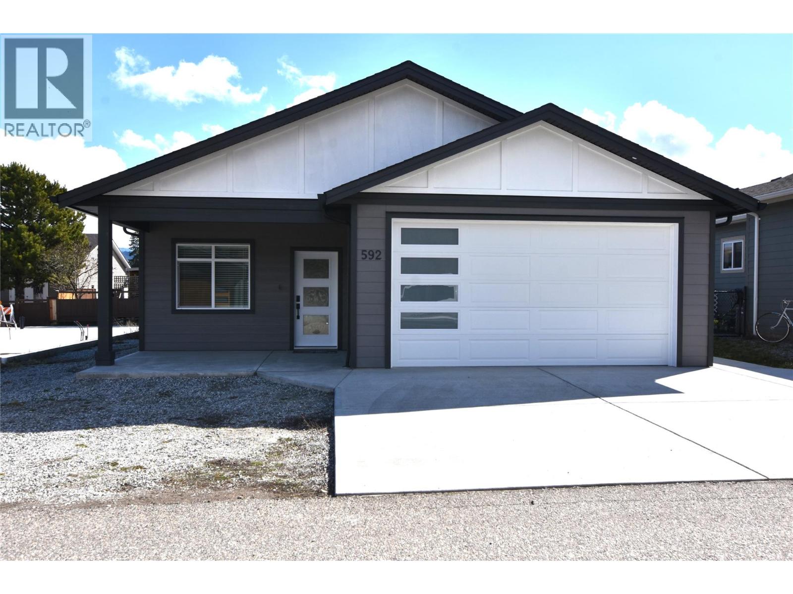 592 Nighthawk Avenue, vernon, British Columbia