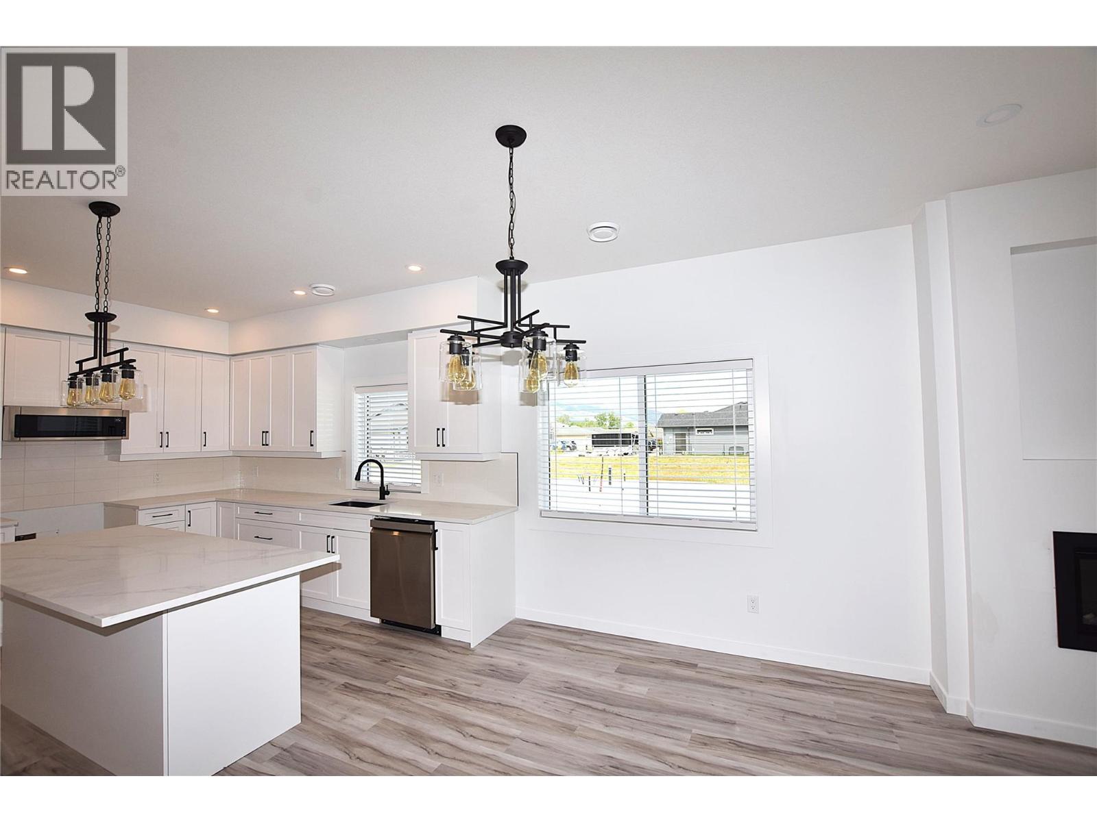 592 Nighthawk Avenue, Vernon, British Columbia  V1H 2A1 - Photo 14 - 10374167
