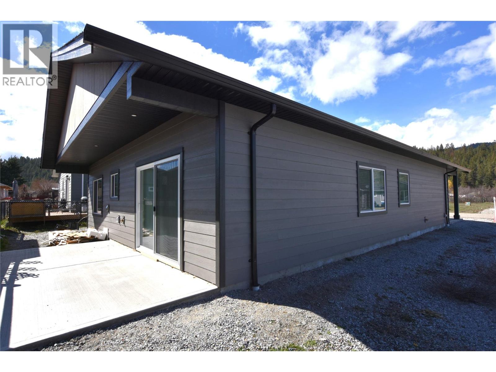 592 Nighthawk Avenue, Vernon, British Columbia  V1H 2A1 - Photo 6 - 10374167