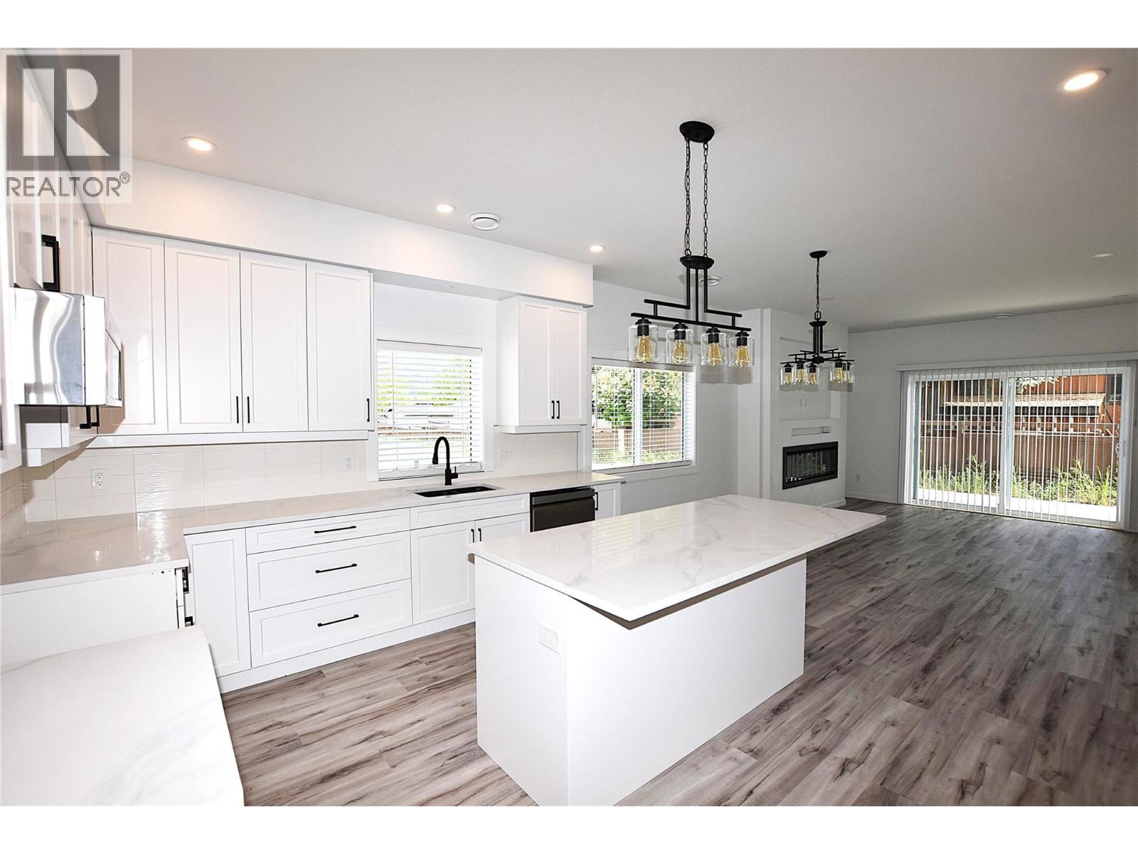 592 Nighthawk Avenue, Vernon, British Columbia  V1H 2A1 - Photo 9 - 10374167