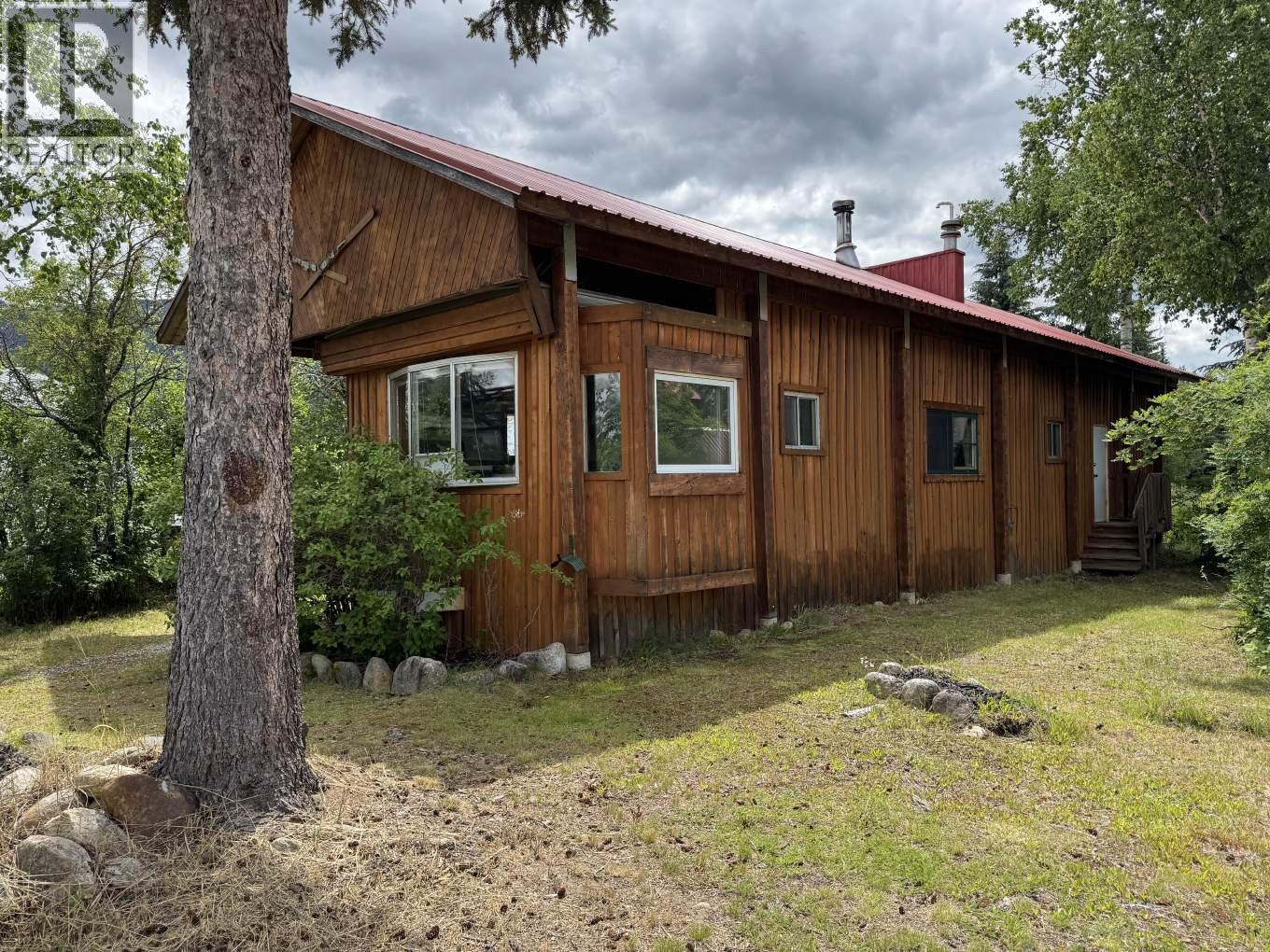 5922 Stewart Street, Blue River, British Columbia  V0J 1J0 - Photo 2 - 10374146