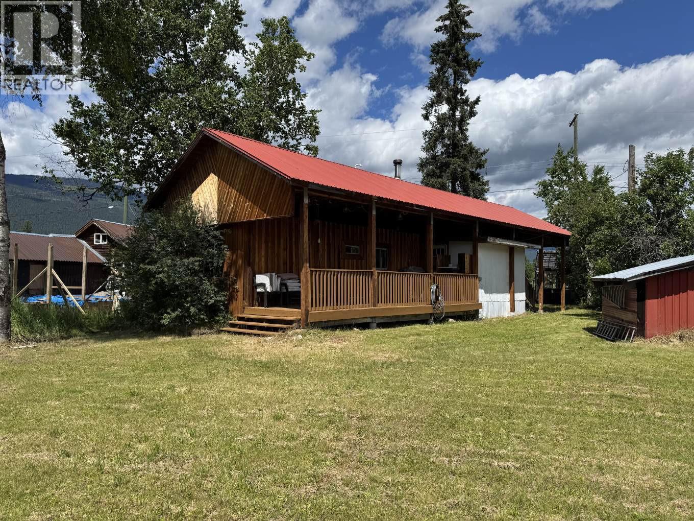 5922 Stewart Street, Blue River, British Columbia  V0J 1J0 - Photo 4 - 10374146