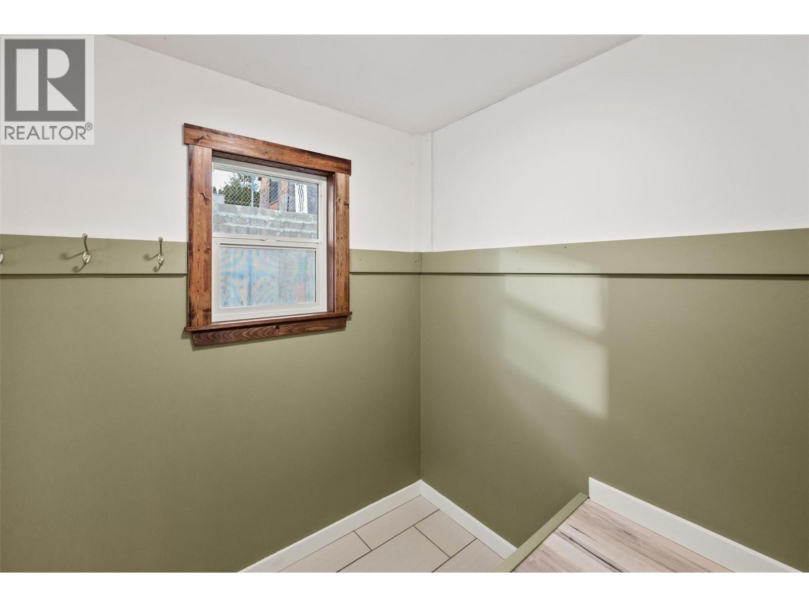 6470 Hollow Street, Oliver, British Columbia  V0H 1T0 - Photo 18 - 10374175