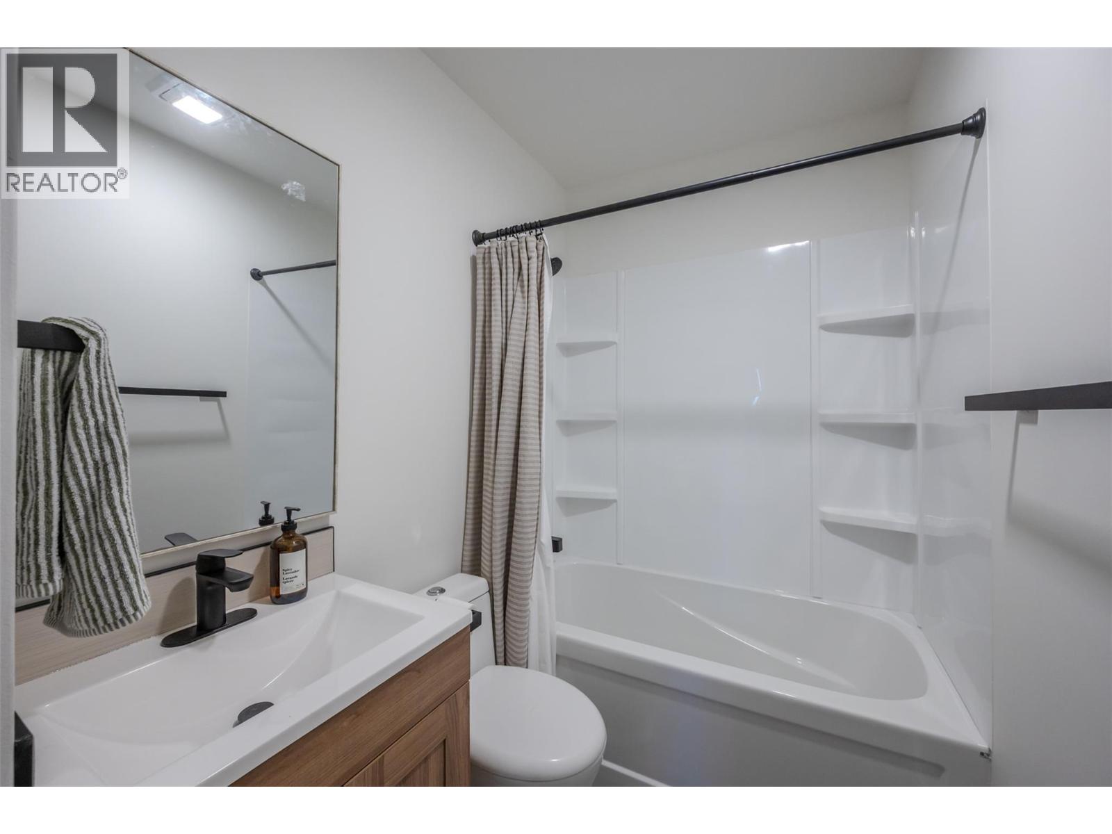 6470 Hollow Street, Oliver, British Columbia  V0H 1T0 - Photo 23 - 10374175