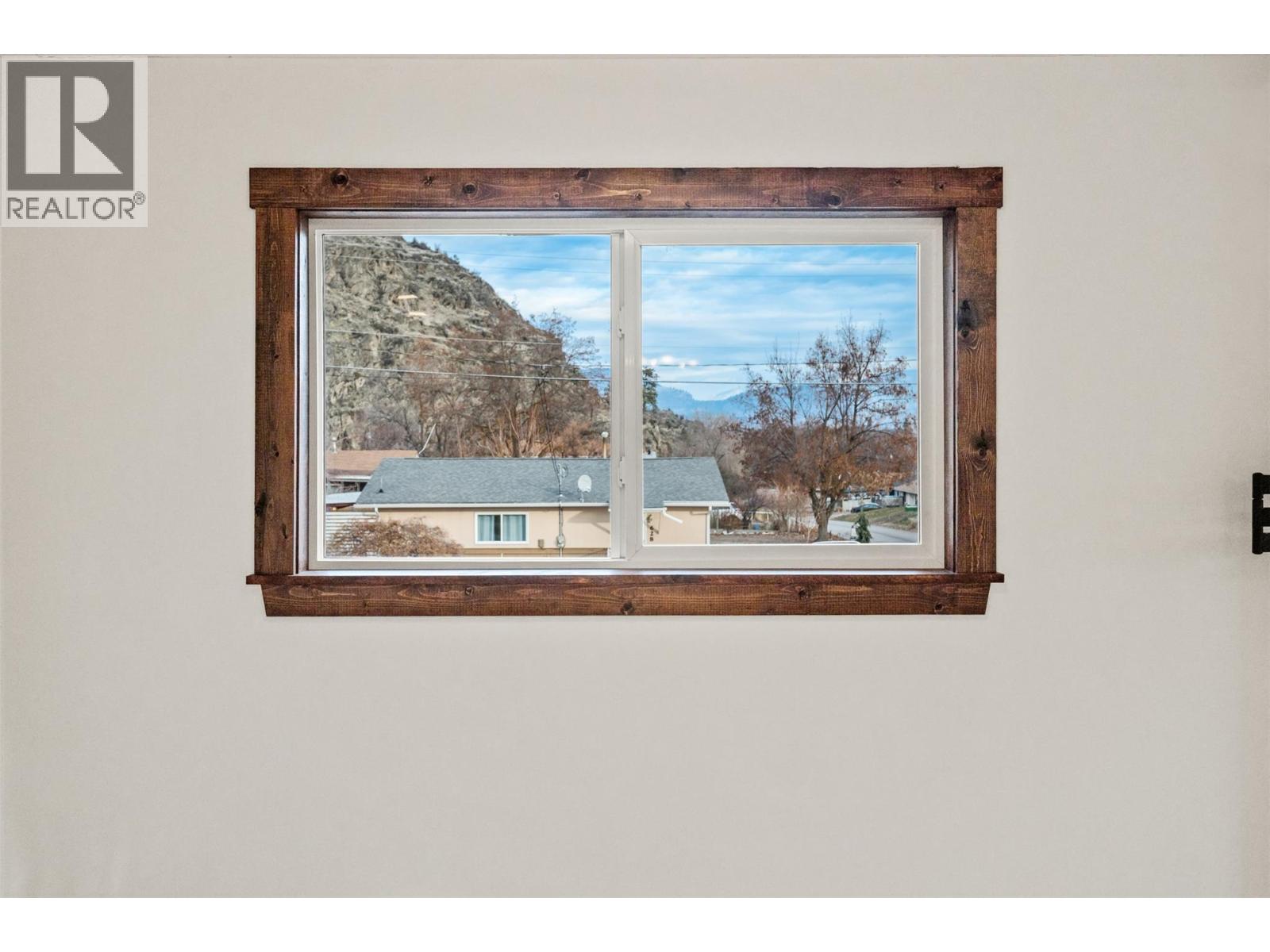 6470 Hollow Street, Oliver, British Columbia  V0H 1T0 - Photo 9 - 10374175