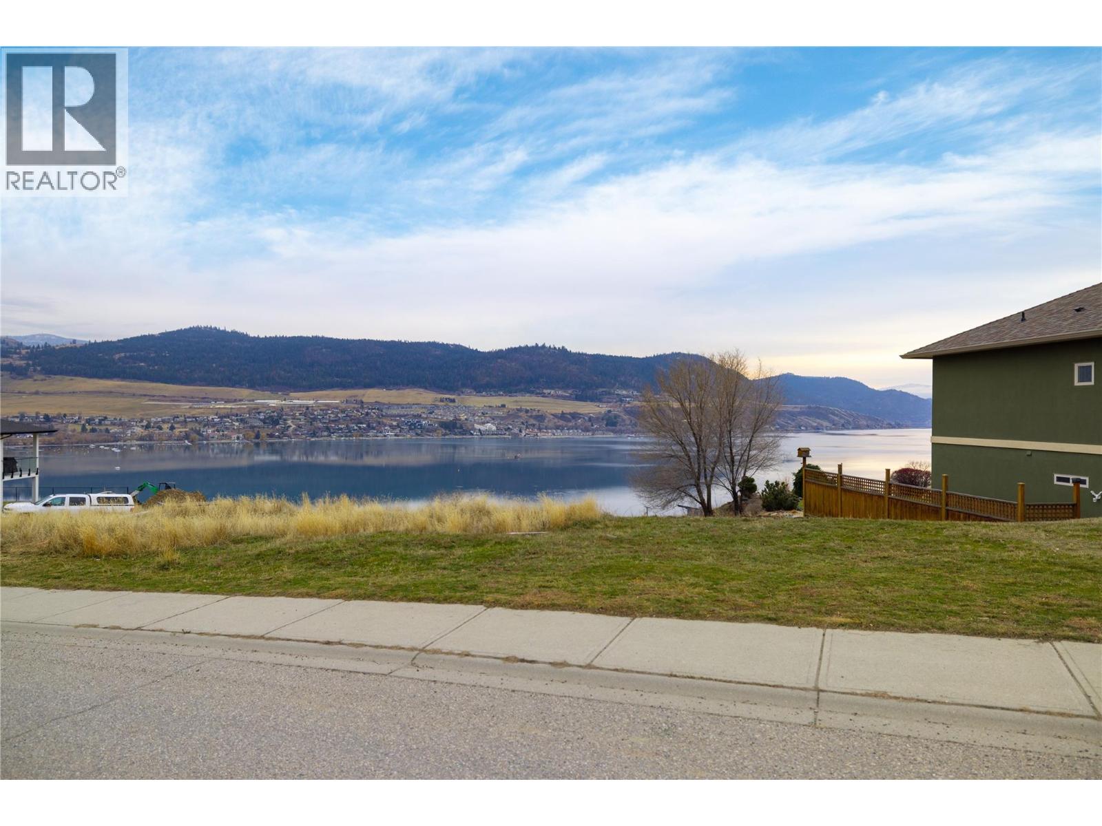 7145 Lakeridge Drive, Vernon, British Columbia  V1H 1Y2 - Photo 3 - 10374145