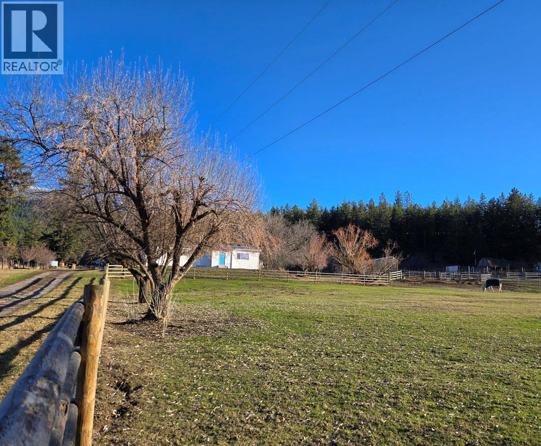 1528 Laveau Road, Kamloops, British Columbia  V0E 2P0 - Photo 3 - 10374061