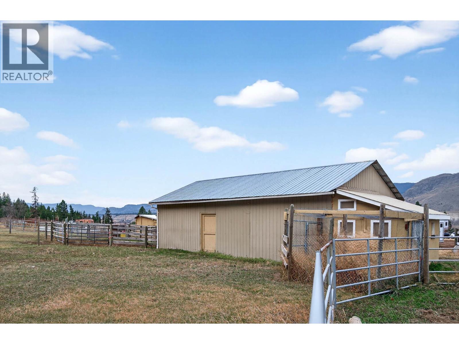 1528 Laveau Road, Kamloops, British Columbia  V0E 2P0 - Photo 48 - 10374061