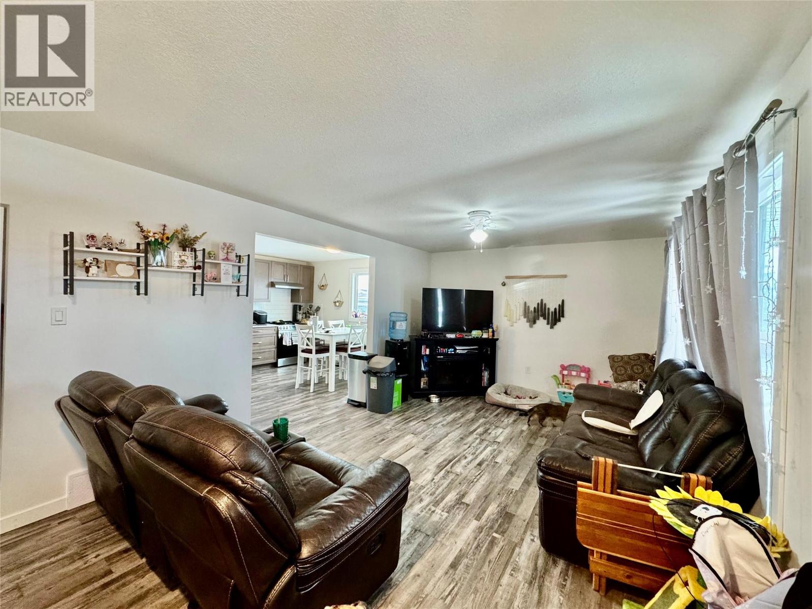 9120 8 Street, Dawson Creek, British Columbia  V1G 3N4 - Photo 4 - 10374331
