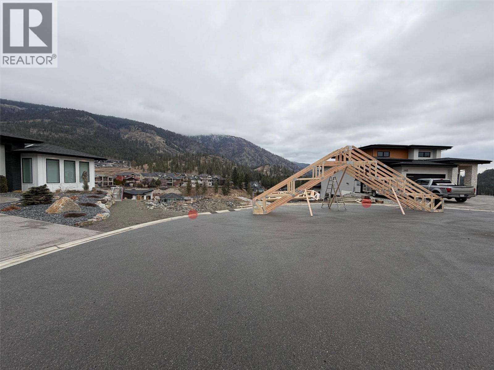 2500 Pinnacle Ridge Drive, West Kelowna, British Columbia  V4T 0E3 - Photo 3 - 10374012