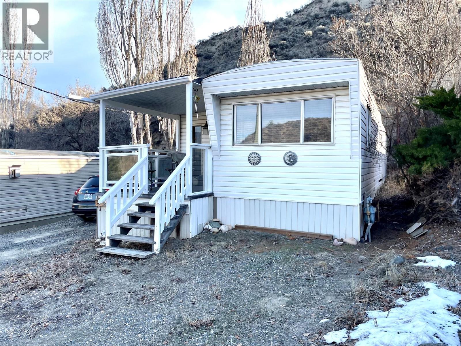 4395 Trans Canada  E Highway Unit# 32, Kamloops, British Columbia  V2C 4S4 - Photo 2 - 10374100