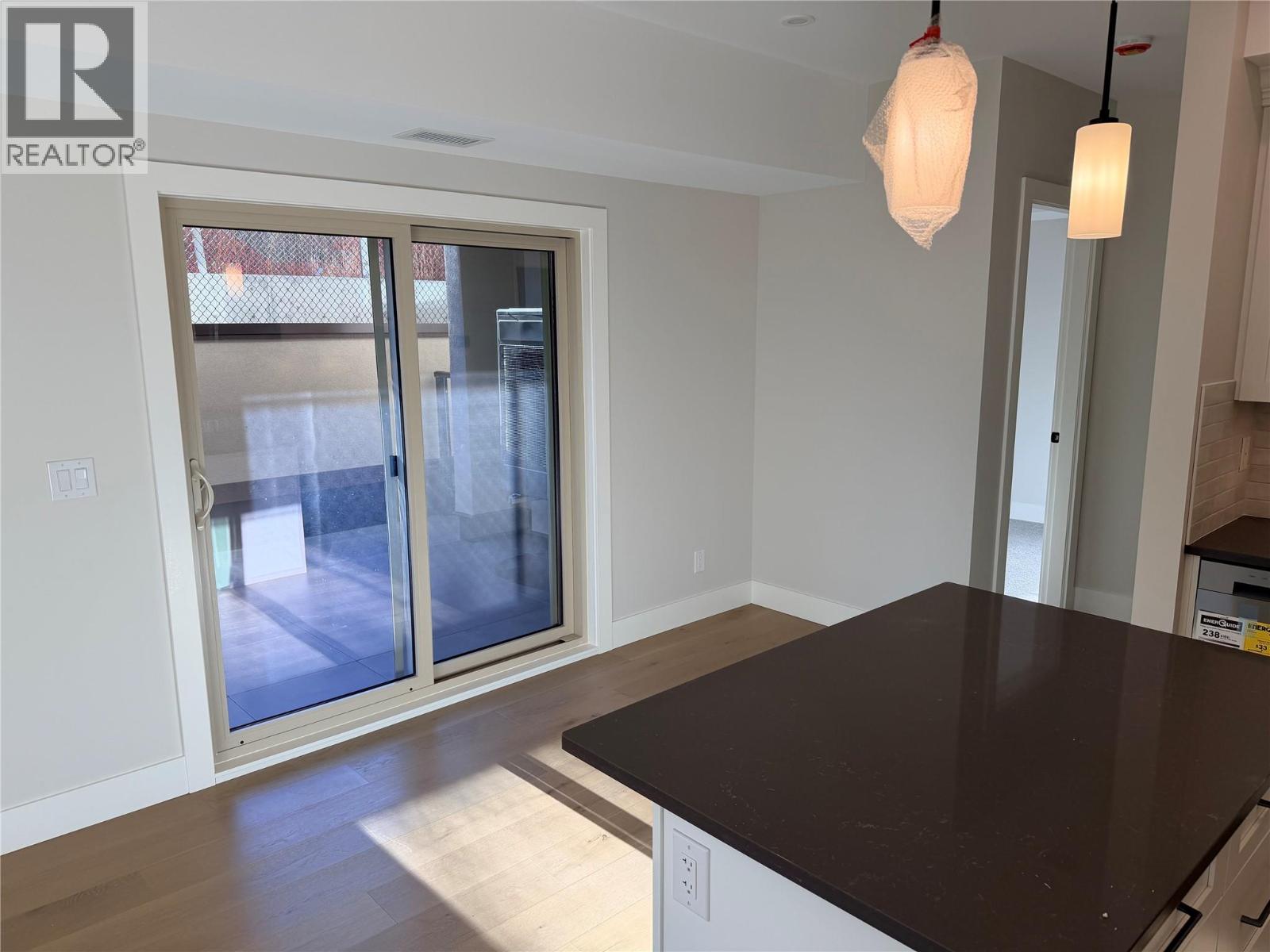 2171 Van Horne Drive Unit# 105, Kamloops, British Columbia  V1S 0E2 - Photo 3 - 10374062