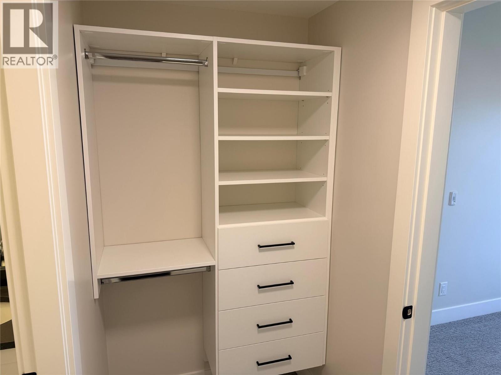 2171 Van Horne Drive Unit# 202, Kamloops, British Columbia  V1S 0E2 - Photo 8 - 10374051