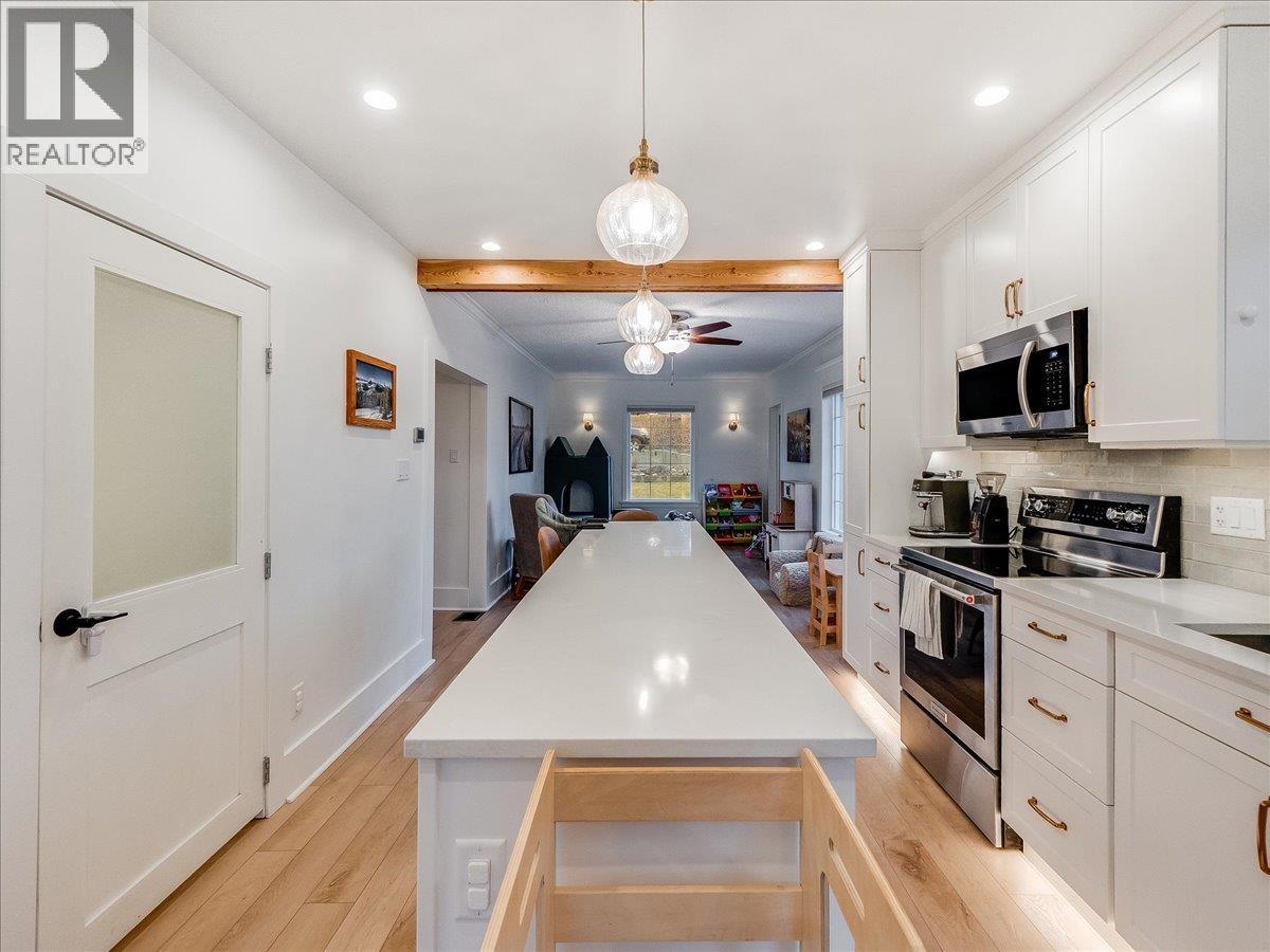 316 Murray Drive, Warfield, British Columbia  V1R 2J4 - Photo 14 - 10374351